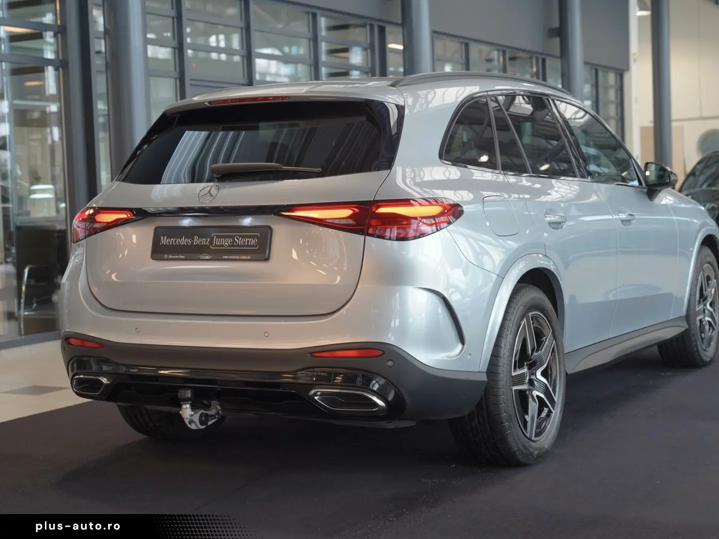 MERCEDES-BENZ GLC 300 d 4M AMG Night powerrot Head-up AIR