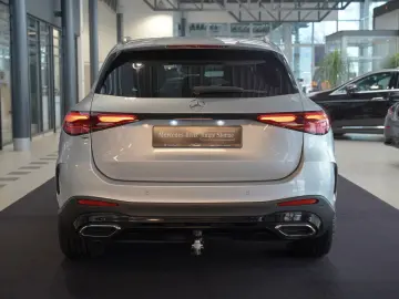 MERCEDES-BENZ GLC 300 d 4M AMG Night powerrot Head-up AIR