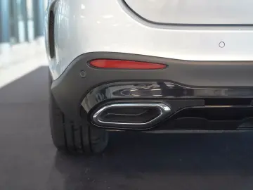 MERCEDES-BENZ GLC 300 d 4M AMG Night powerrot Head-up AIR