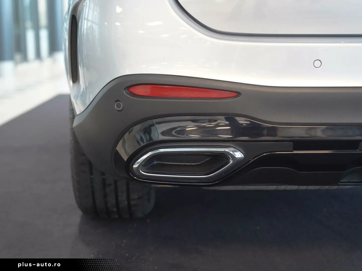 MERCEDES-BENZ GLC 300 d 4M AMG Night powerrot Head-up AIR