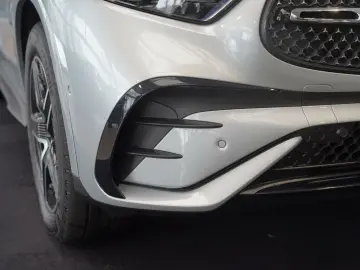 MERCEDES-BENZ GLC 300 d 4M AMG Night powerrot Head-up AIR