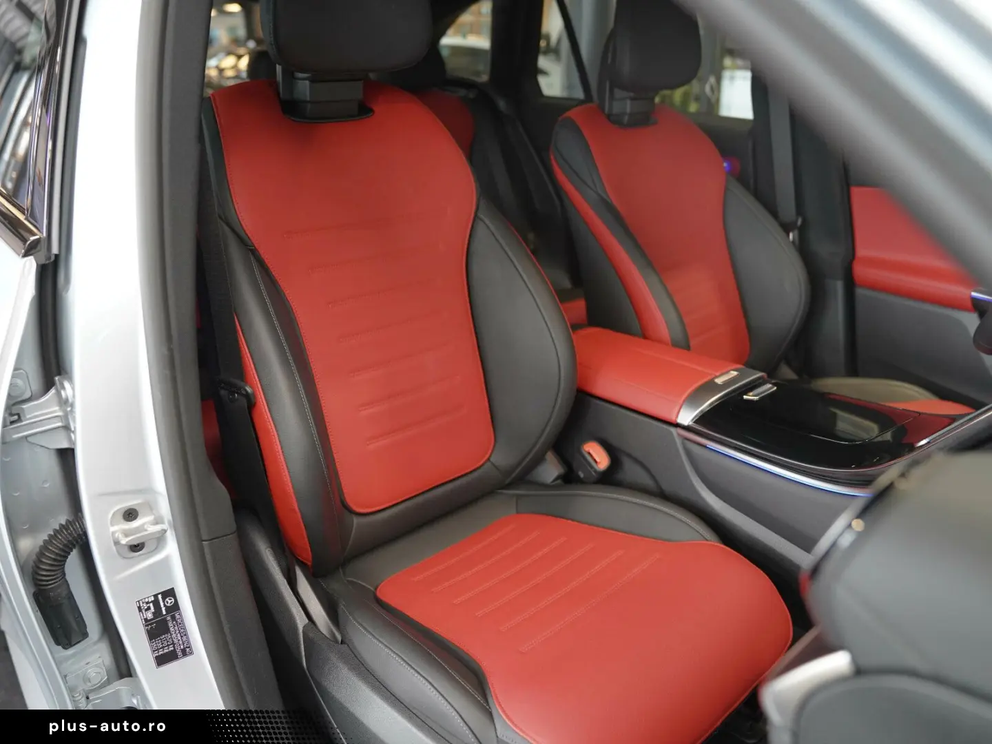 MERCEDES-BENZ GLC 300 d 4M AMG Night powerrot Head-up AIR