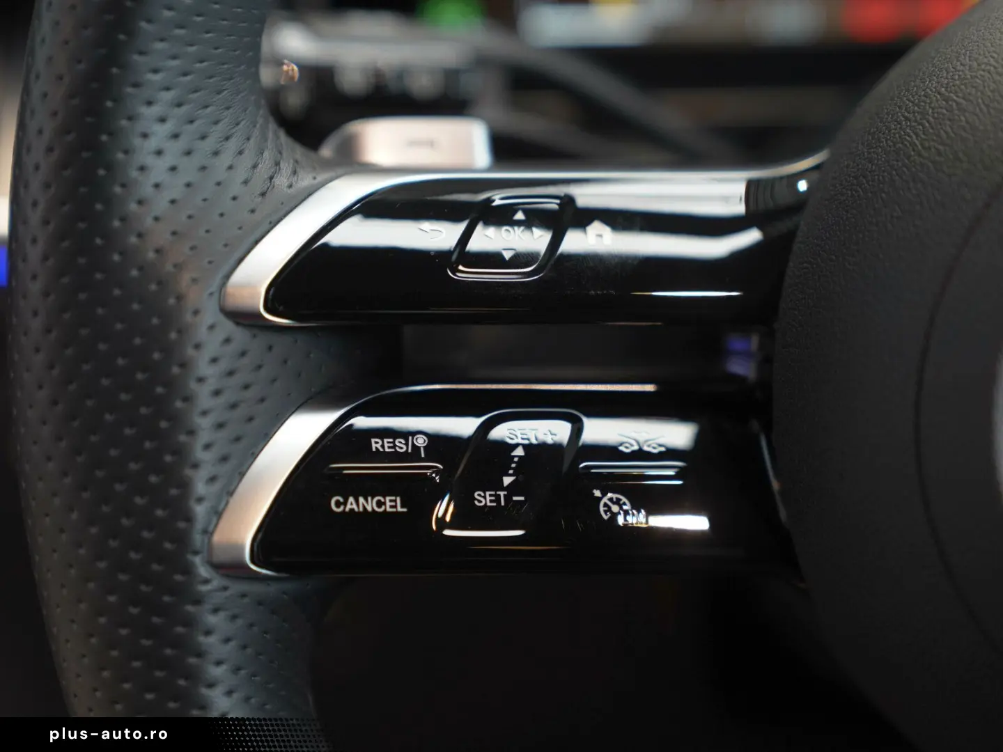 MERCEDES-BENZ GLC 300 d 4M AMG Night powerrot Head-up AIR