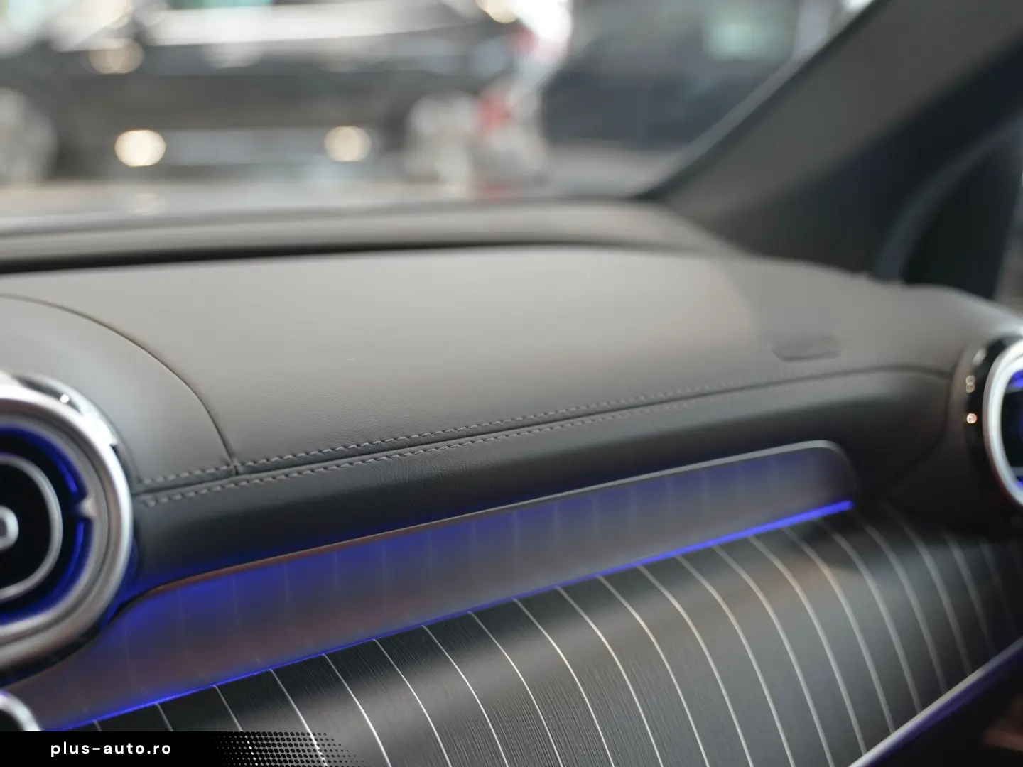 MERCEDES-BENZ GLC 300 d 4M AMG Night powerrot Head-up AIR