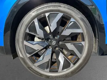 RENAULT Rafale Esprit Alpine E-Tech Full Hybrid 200