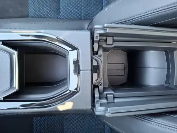 RENAULT Rafale Esprit Alpine E-Tech Full Hybrid 200