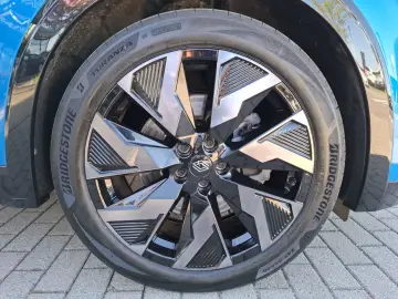 RENAULT Rafale Esprit Alpine E-Tech Full Hybrid 200