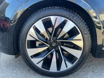 RENAULT Rafale 1.2 E-TECH 200 Techno