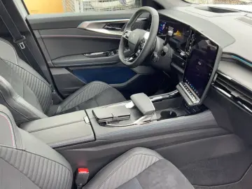 RENAULT Rafale E-TECH HYPRID 200 ESPRIT ALPINE UPE 56.00