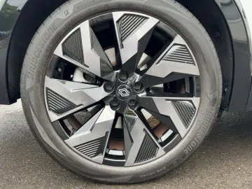 RENAULT Rafale E-TECH HYPRID 200 ESPRIT ALPINE UPE 56.00