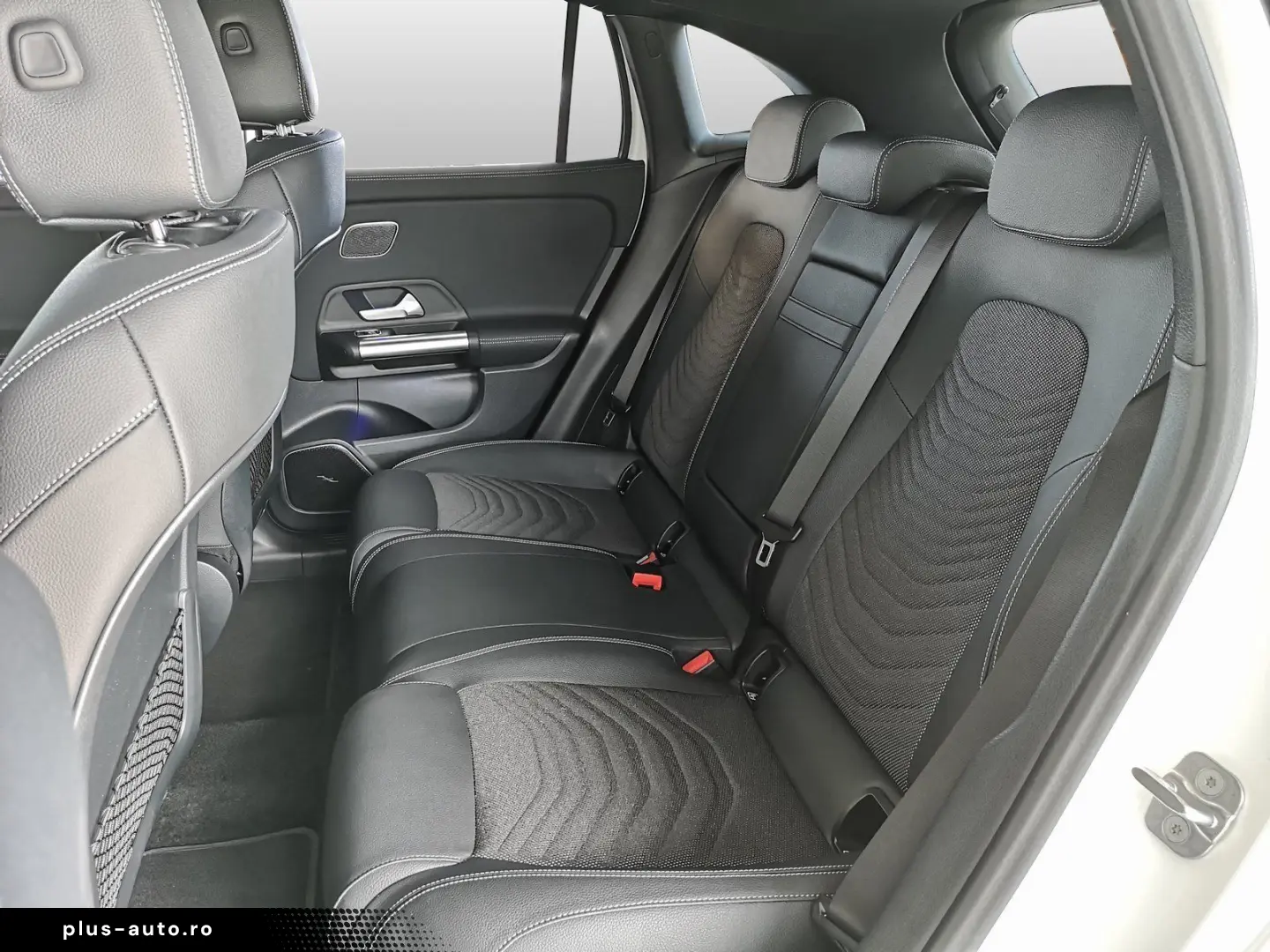 MERCEDES-BENZ EQA 300 4M Progressive ADVANCED Burm BLIND