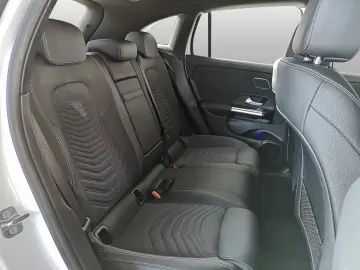 MERCEDES-BENZ EQA 300 4M Progressive ADVANCED Burm BLIND