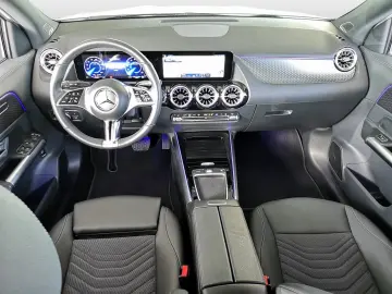 MERCEDES-BENZ EQA 300 4M Progressive ADVANCED Burm BLIND