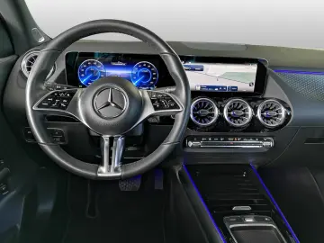 MERCEDES-BENZ EQA 300 4M Progressive ADVANCED Burm BLIND