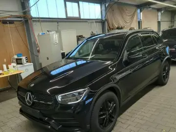 MERCEDES-BENZ GLC 400 d 4Matic AMG Line Night AHK 19 LM