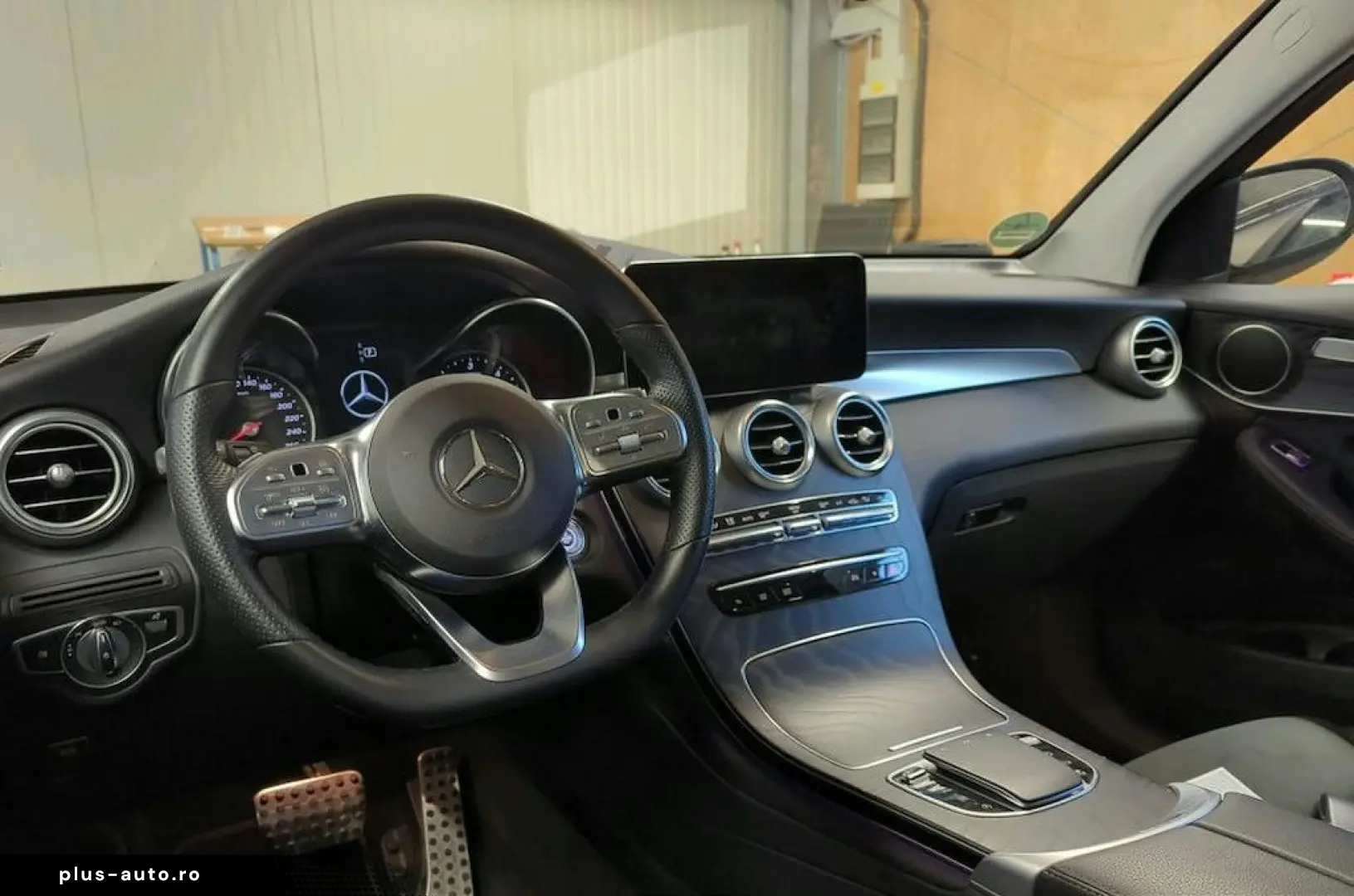 MERCEDES-BENZ GLC 400 d 4Matic AMG Line Night AHK 19 LM