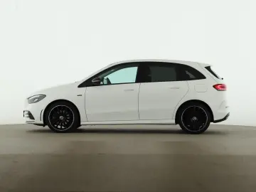 MERCEDES-BENZ B 250e AMG Night MBUX Kamera LED Navi Park