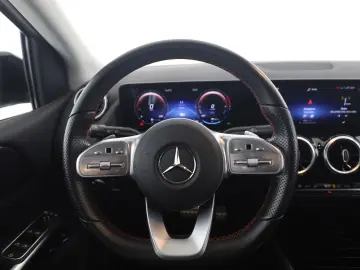MERCEDES-BENZ B 250e AMG Night MBUX Kamera LED Navi Park