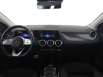 MERCEDES-BENZ B 250e AMG Night MBUX Kamera LED Navi Park