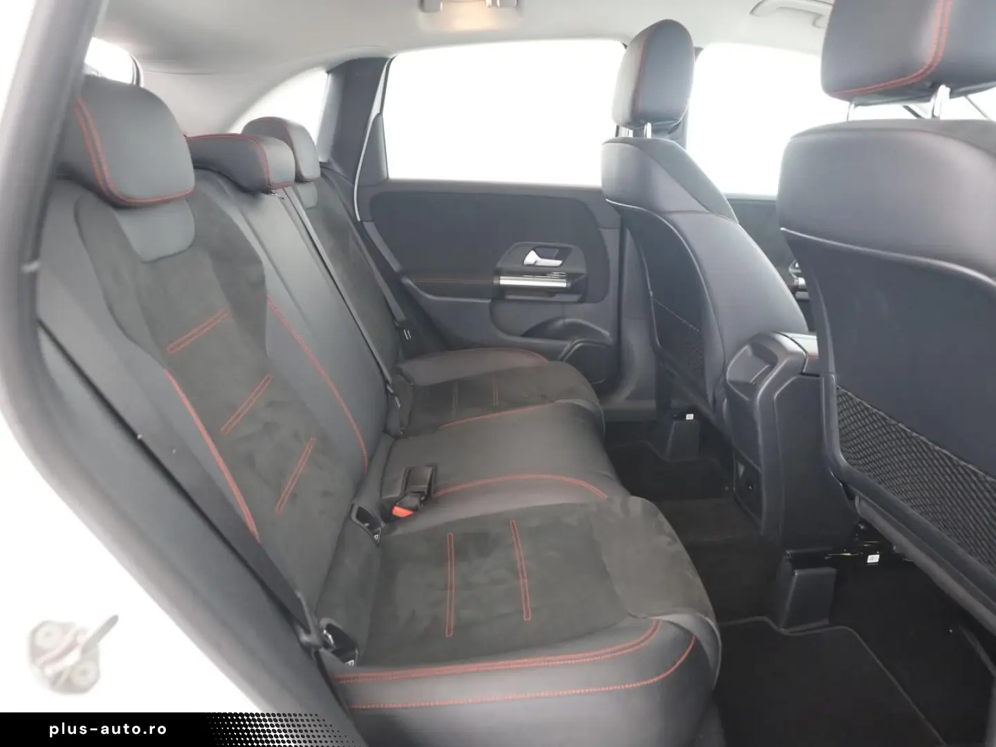 MERCEDES-BENZ B 250e AMG Night MBUX Kamera LED Navi Park