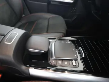 MERCEDES-BENZ B 250e AMG Night MBUX Kamera LED Navi Park