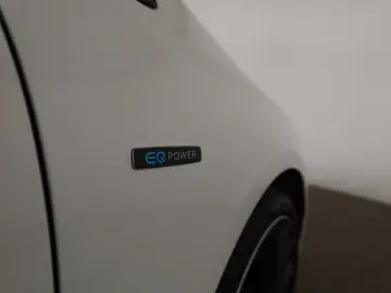 MERCEDES-BENZ B 250e AMG Night MBUX Kamera LED Navi Park