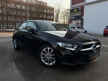 MERCEDES-BENZ A 250e  Scheckheft CarPlay NAVI Park