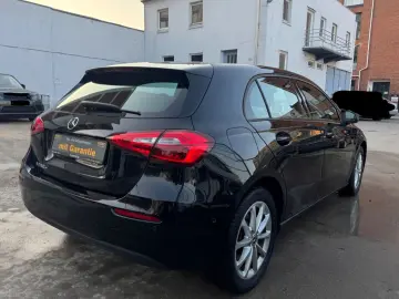 MERCEDES-BENZ A 250e  Scheckheft CarPlay NAVI Park