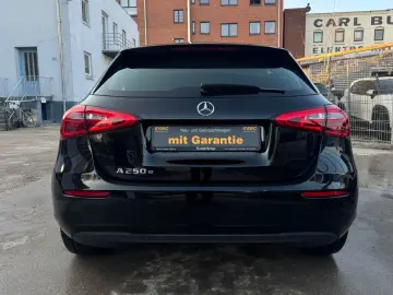MERCEDES-BENZ A 250e  Scheckheft CarPlay NAVI Park