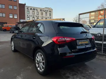 MERCEDES-BENZ A 250e  Scheckheft CarPlay NAVI Park