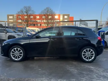MERCEDES-BENZ A 250e  Scheckheft CarPlay NAVI Park