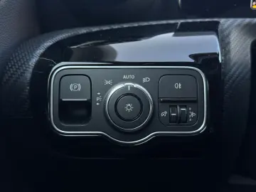 MERCEDES-BENZ A 250e  Scheckheft CarPlay NAVI Park