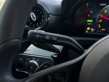 MERCEDES-BENZ A 250e  Scheckheft CarPlay NAVI Park