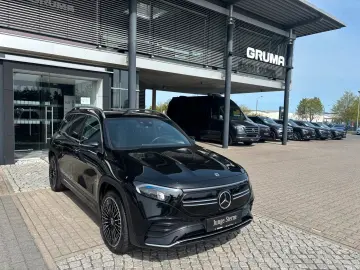 MERCEDES-BENZ EQB 300 4M AMG Distronic Pano CarPlay 360