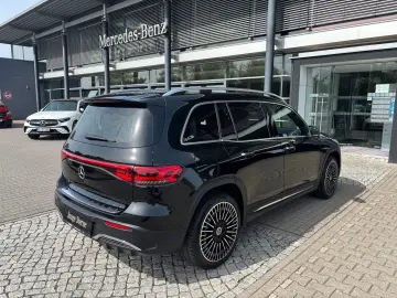 MERCEDES-BENZ EQB 300 4M AMG Distronic Pano CarPlay 360