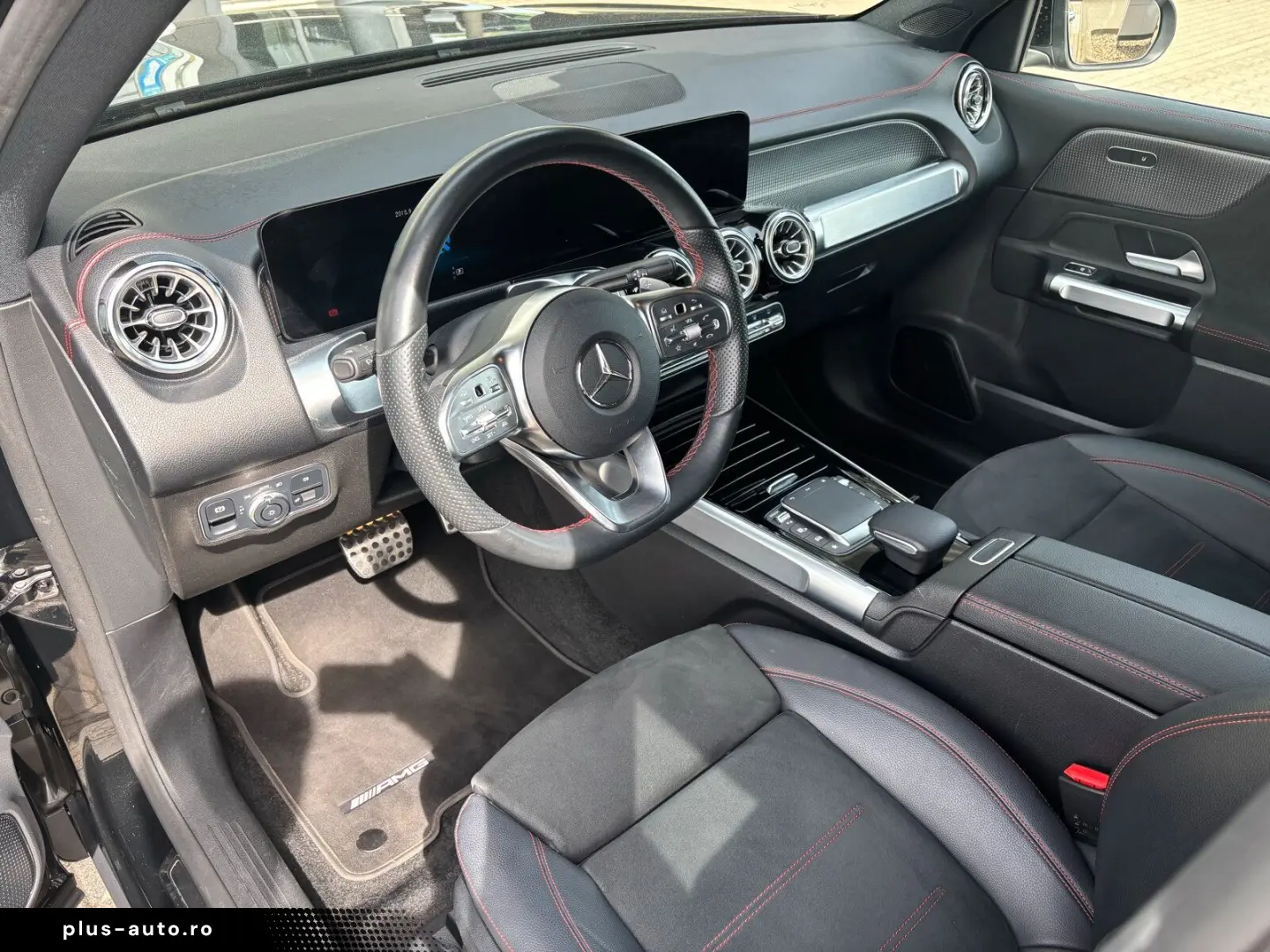 MERCEDES-BENZ EQB 300 4M AMG Distronic Pano CarPlay 360