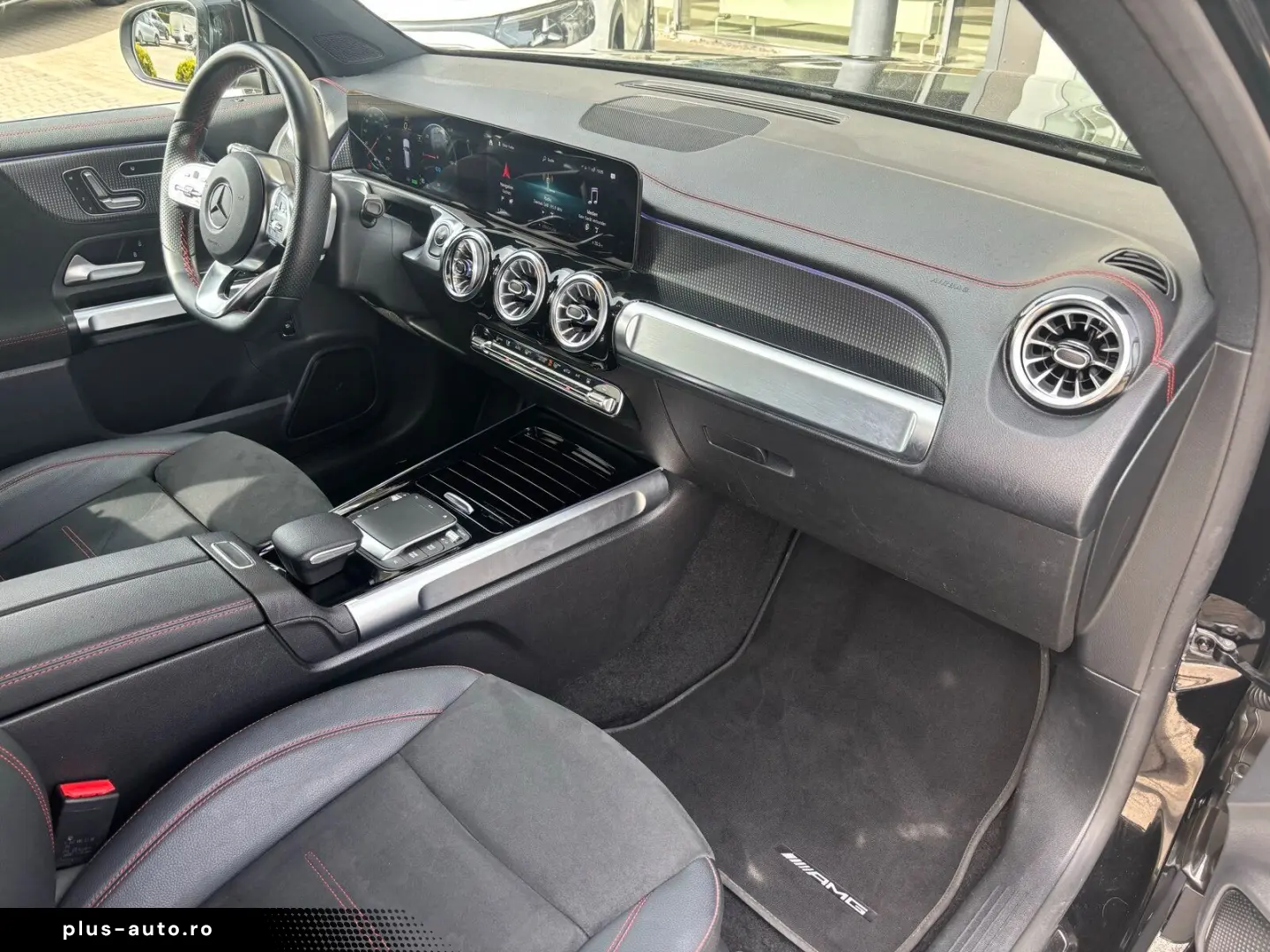 MERCEDES-BENZ EQB 300 4M AMG Distronic Pano CarPlay 360