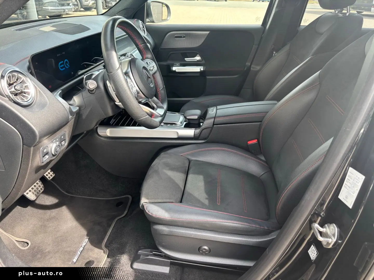 MERCEDES-BENZ EQB 300 4M AMG Distronic Pano CarPlay 360