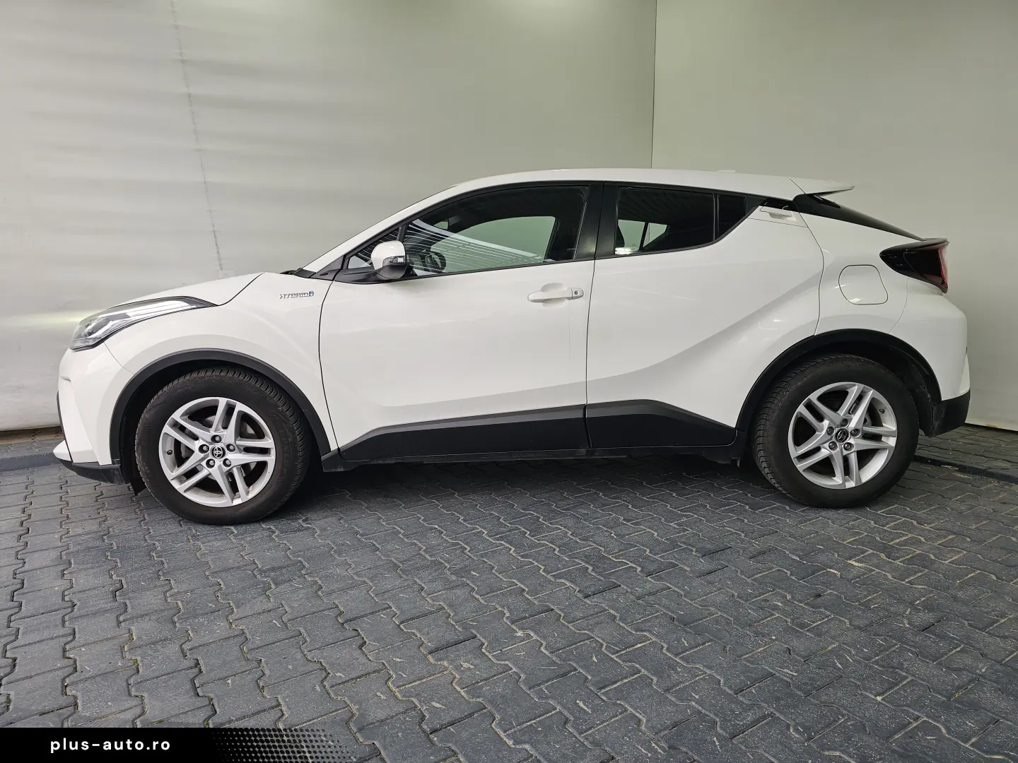 Toyota C-HR 1.8 HSD 122 CP 4x2 CVT C-enter