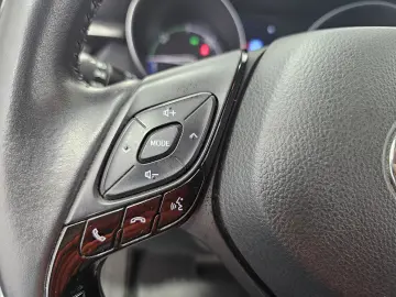 Toyota C-HR 1.8 HSD 122 CP 4x2 CVT C-enter