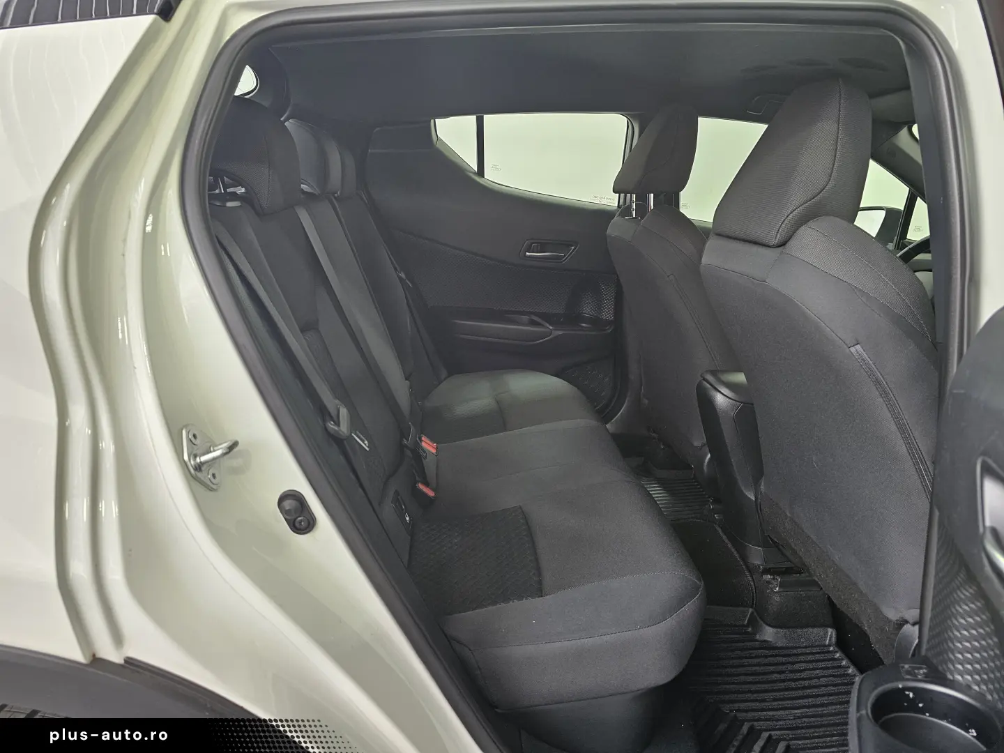 Toyota C-HR 1.8 HSD 122 CP 4x2 CVT C-enter