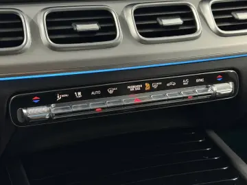 MERCEDES-BENZ GLE 300 d 4Matic 9G-TRONIC   360  Kamera