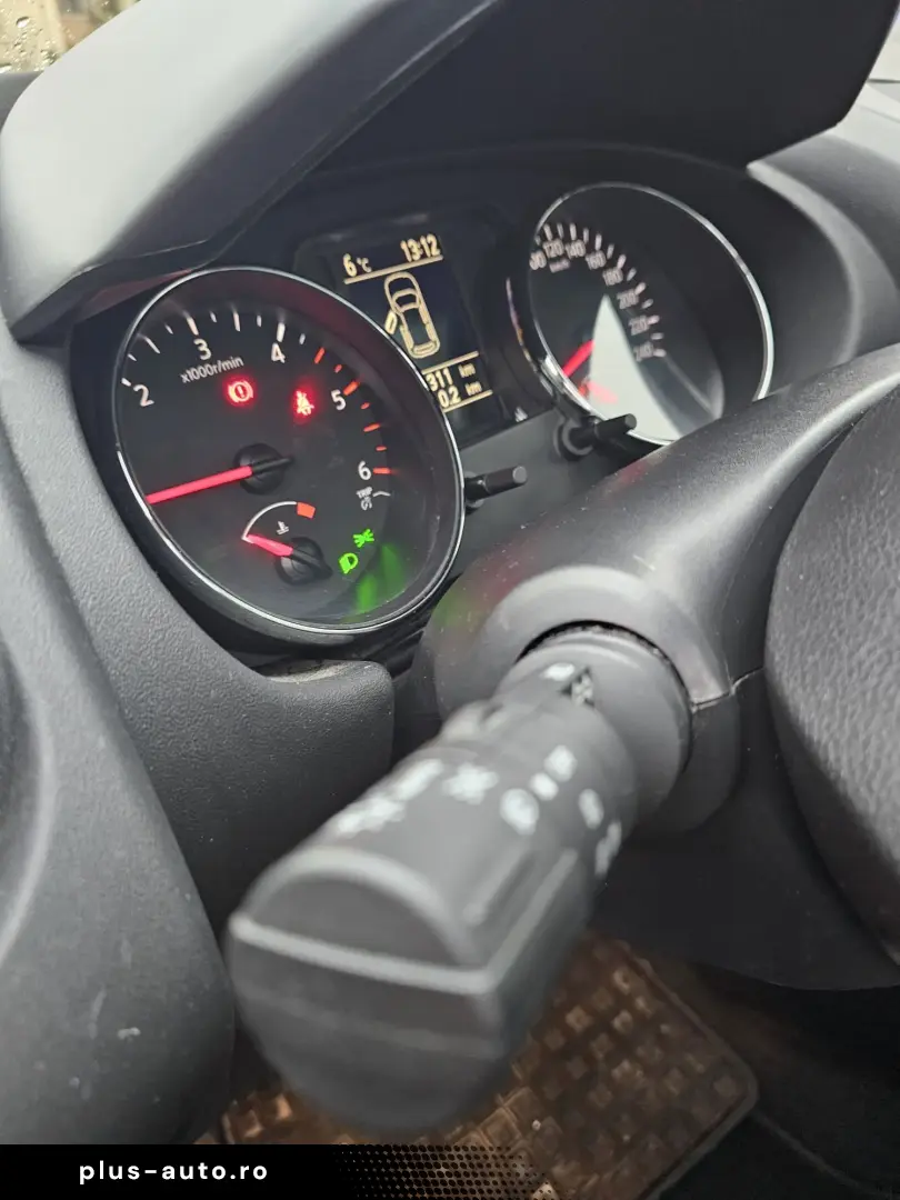 Nissan Qashqai 2 (7 locuri) 4x4 2.0dci 150 cai