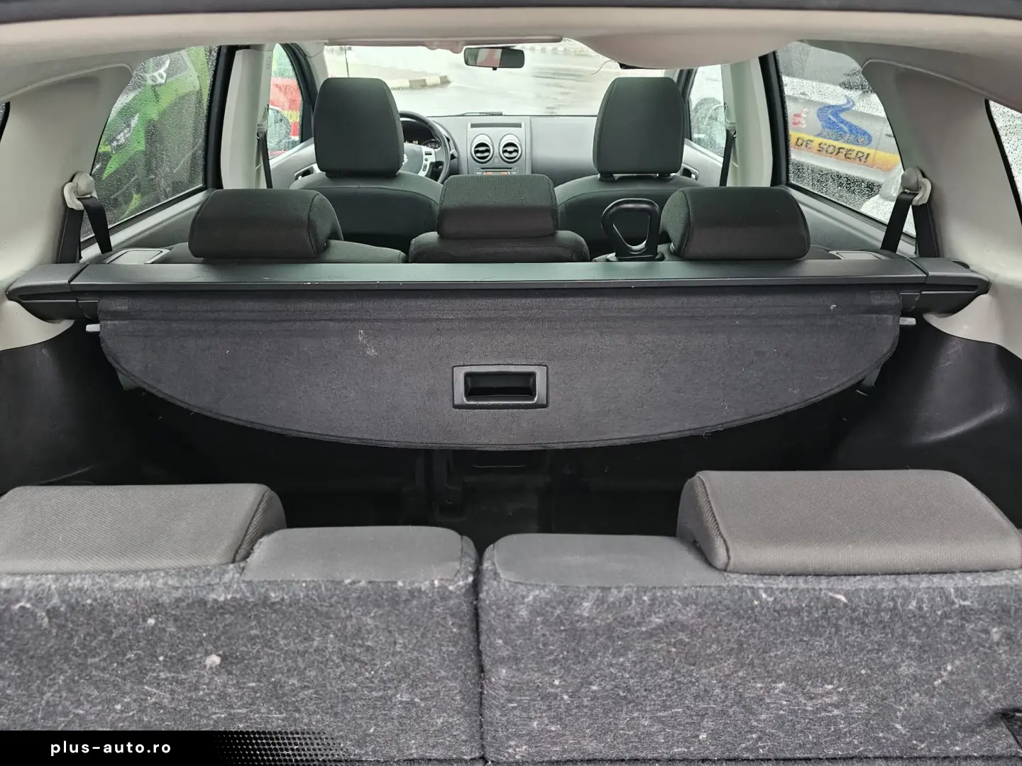 Nissan Qashqai 2 (7 locuri) 4x4 2.0dci 150 cai