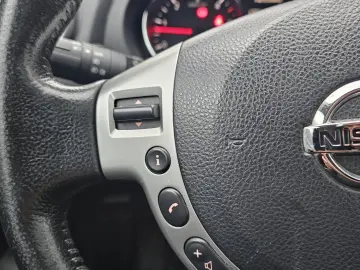 Nissan Qashqai 2 (7 locuri) 4x4 2.0dci 150 cai