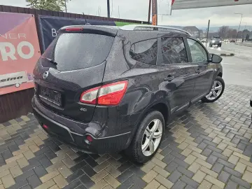 Nissan Qashqai 2 (7 locuri) 4x4 2.0dci 150 cai