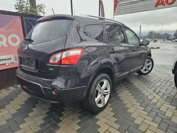 Nissan Qashqai 2 (7 locuri) 4x4 2.0dci 150 cai