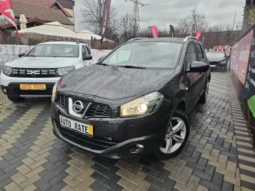 Nissan Qashqai 2 (7 locuri) 4x4 2.0dci 150 cai