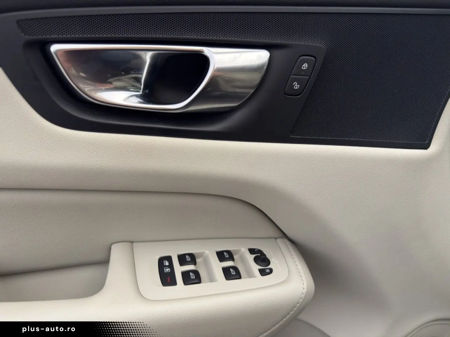 VOLVO XC60 B4 Core Leder Navi LED Kam el.HKL hzb.LK