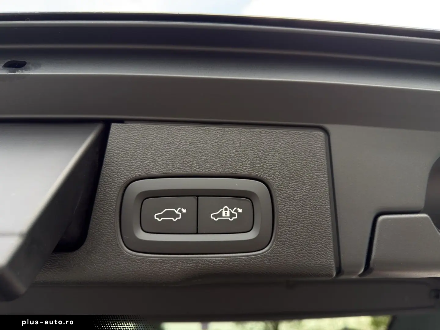 VOLVO XC60 B4 Core Leder Navi LED Kam el.HKL hzb.LK